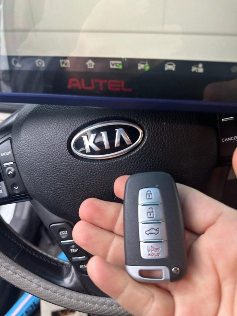 2012 Kia Optima how to start the car with a dead key fob