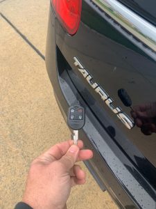 Transponder chip key replacement – Ford Taurus