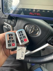 Toyota Sienna key fob coding by an automotive locksmith