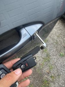 Ford key fob replacement and an emergency key to unlock the doors 