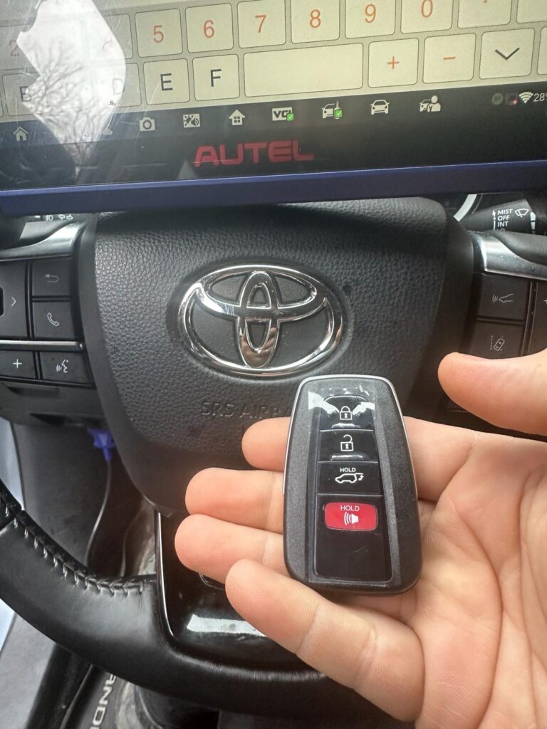 2020 Toyota Highlander how to start the car with a dead key fob