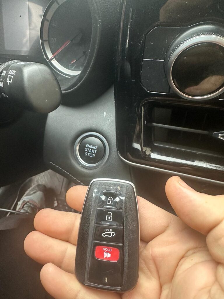 2020 Toyota Highlander how to start the car with a dead key fob