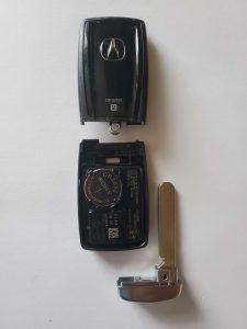 Acura ILX key fob replacement - Emergency key and battery