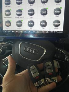 Coding key fobs (Audi) on-site by an automotive locksmith