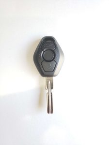 2001, 2002 BMW Z3 transponder key replacement (EWS PCF79355)