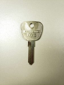 1985, 1986, 1987 BMW 5-Series non-transponder key replacement (X144/BMW3)