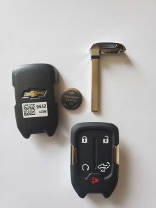 Chevrolet Silverado key fob replacement - Emergency key and battery