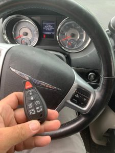 Chrysler Town & Country Fobik key - Can still start the car even if the battery is dead