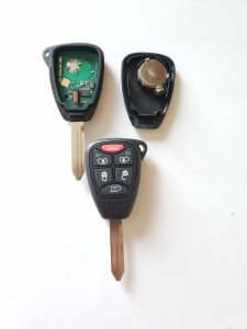 Chrysler battery operated transponder key - Inside look