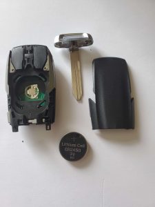 Dodge Ram key fob replacement - Emergency key, chip and battery
