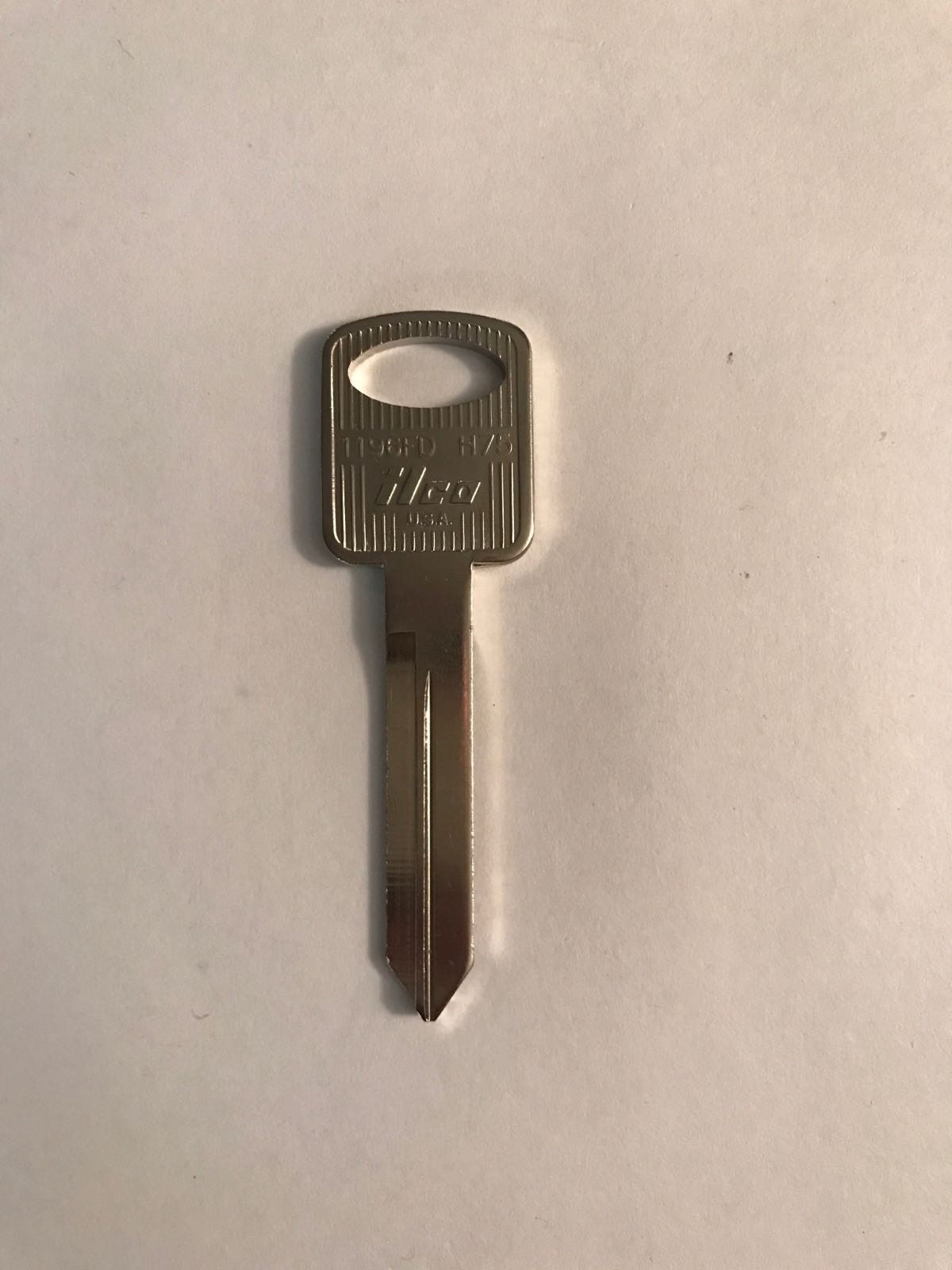 Гос ключ что это такое. Ключ Mercury 893761. Входные ключи ноутбука. Железный ключ. Заготовка ключа Меркури.