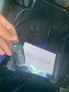 Ford chip key coding by an automotive locksmith