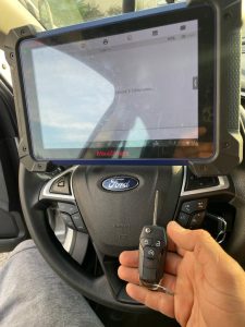 Key coding and programming machine for Ford F-550 keys