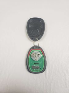 Keyless entry remote - GMC - Inside look