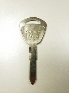 Non-transponder key for an Acura Legend