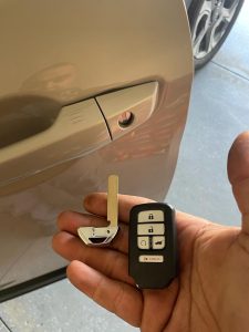 Honda key fob and emergency key