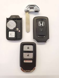 Honda Fit key fob replacement - Emergency key and battery