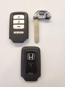Remote key fob for a Honda CR-V