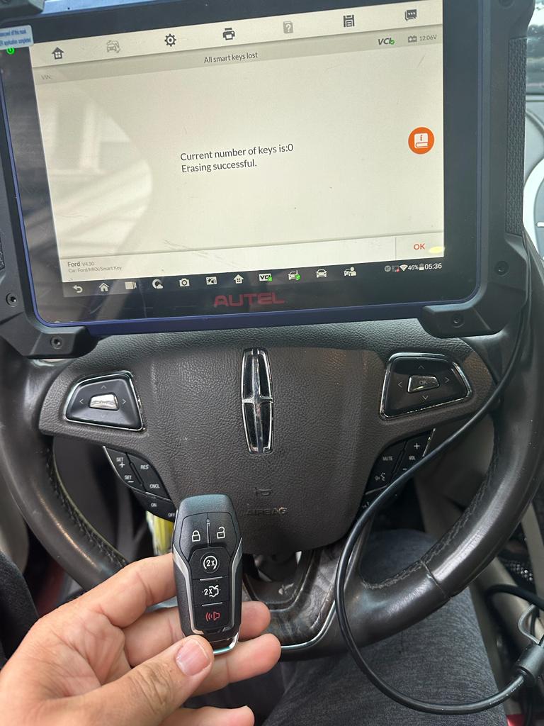 How to program Lincoln MKX key fob (1)