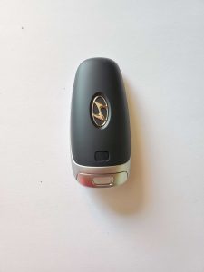 Remote key fob for a Hyundai Santa Cruz