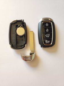 Hyundai Kona key fob replacement - Emergency key and battery