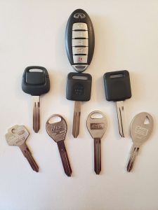 Variety of Infiniti keys - Different years and models