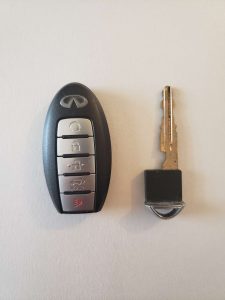 Cut and coded remote car key (Infiniti)