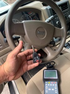 Jeep transponder key coded by an automotive locksmith
