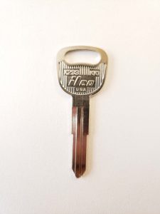 Kia non-chip transponder car key replacement (KK1)
