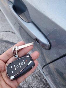 Chevrolet key fob and emergency key