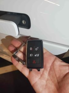 Land Rover key fob and emergency key