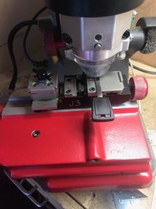 Cutting Subaru key - Laser cut