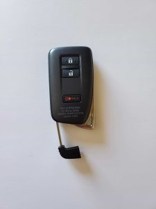 Emergency key and key fob - Lexus
