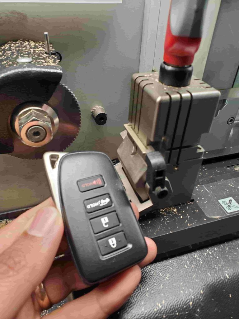 Cutting machine for Lexus key fobs