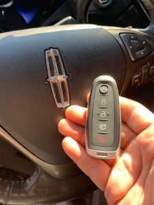 2016 Lincoln MKS key fob