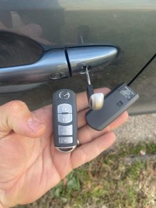Mazda key fob and emergency key