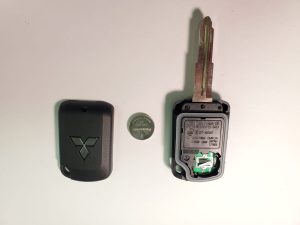 Mitsubishi Mirage transponder flip key battery replacement information