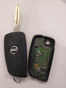 Inside look of Nissan transponder key