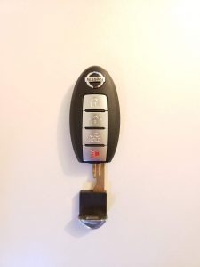 Nissan key fob and emergency key (KR5TXN7)