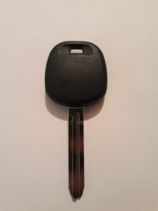 2001, 2002 Toyota Sequoia transponder key replacement (TOY43AT4)