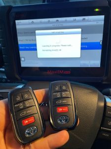 Toyota Sienna key fob coding on site by an automotive locksmith