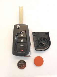 Toyota Corolla transponder flip key battery replacement information