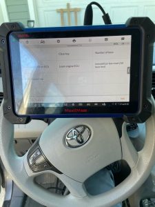 Key coding and programming machine for Toyota Venza keys