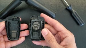 Opening up the Toyota key fob to replace the battery