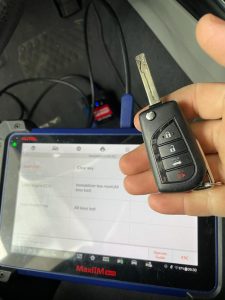 Key coding and programming machine for Toyota Camry keys