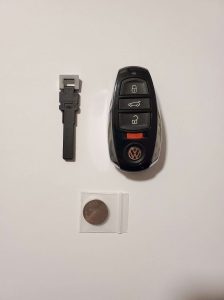 Key fob, battery and emergency key - Volkswagen