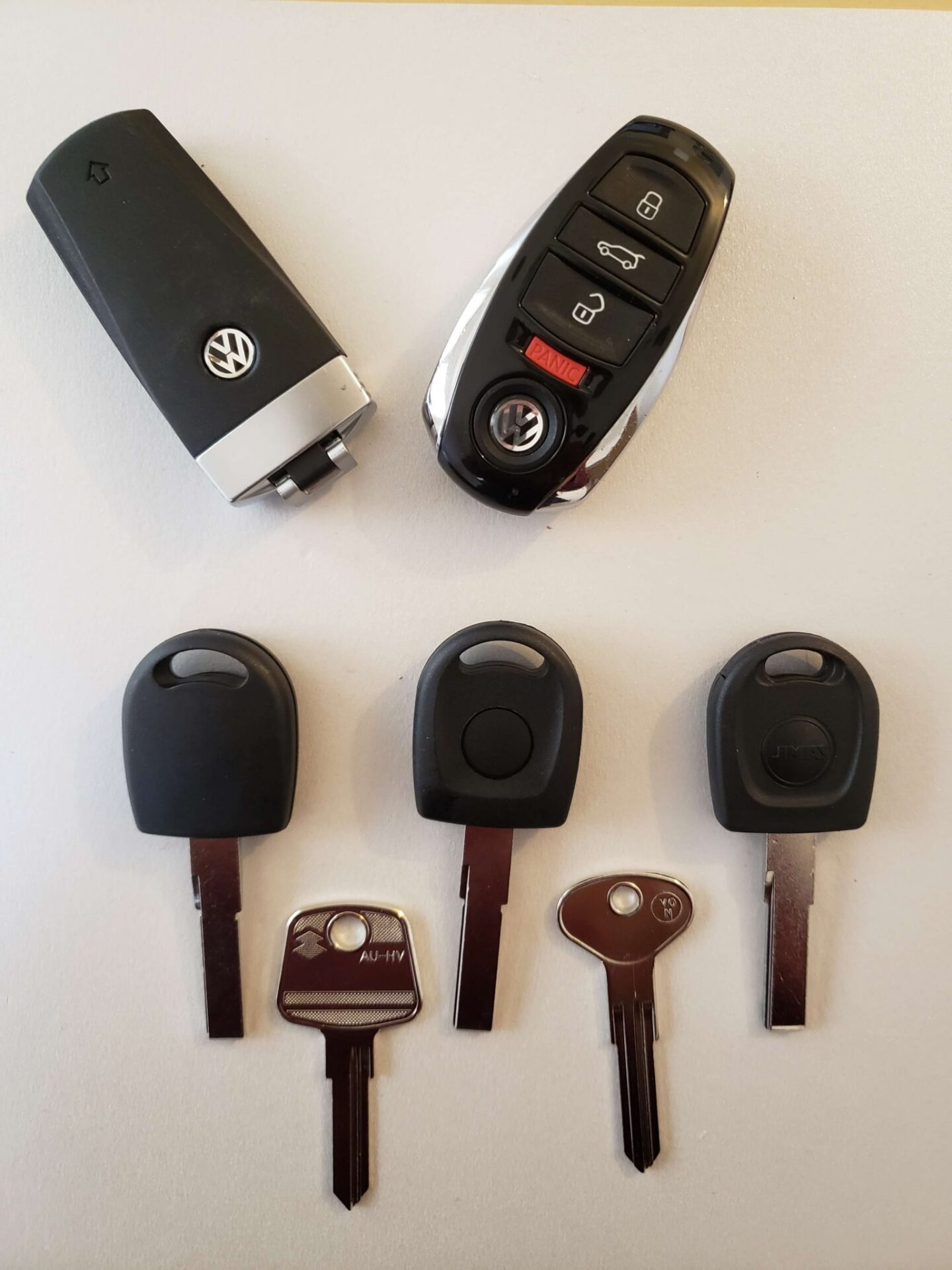 Replacement Transponder Key Blank Fits Volkswagen CC Eos GLI GTI Jetta Tiguan