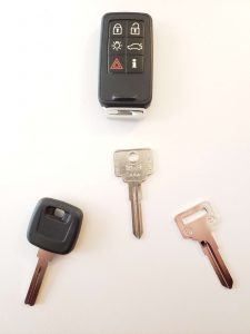 Variety of Volvo car keys - Different years and models