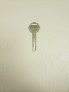 Non-transponder key for a Chrysler Cordoba