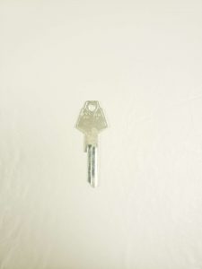 1984, 1985 Chrysler Town & Country non-transponder key replacement (P1770U/Y152)